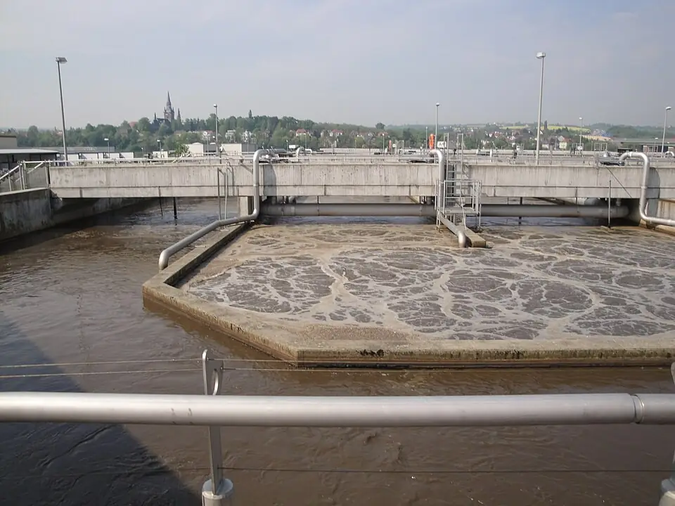 Belebungsbecken - aeration tank (12359229313)