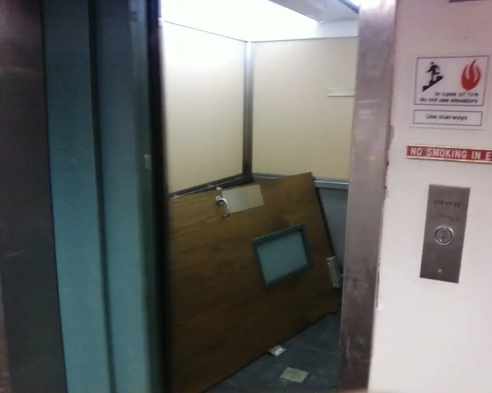 Elevator, Doors